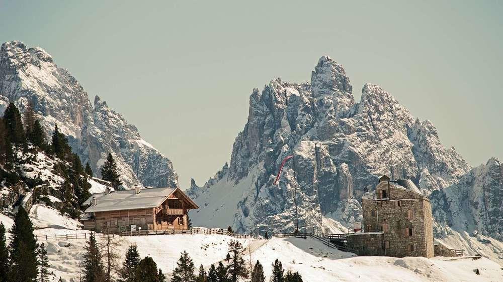 Hotel Trenker Braies  Ngoại thất bức ảnh